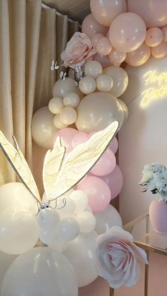 Borboletas e flores — 1.º aniversário da Aurora, fotografia 3